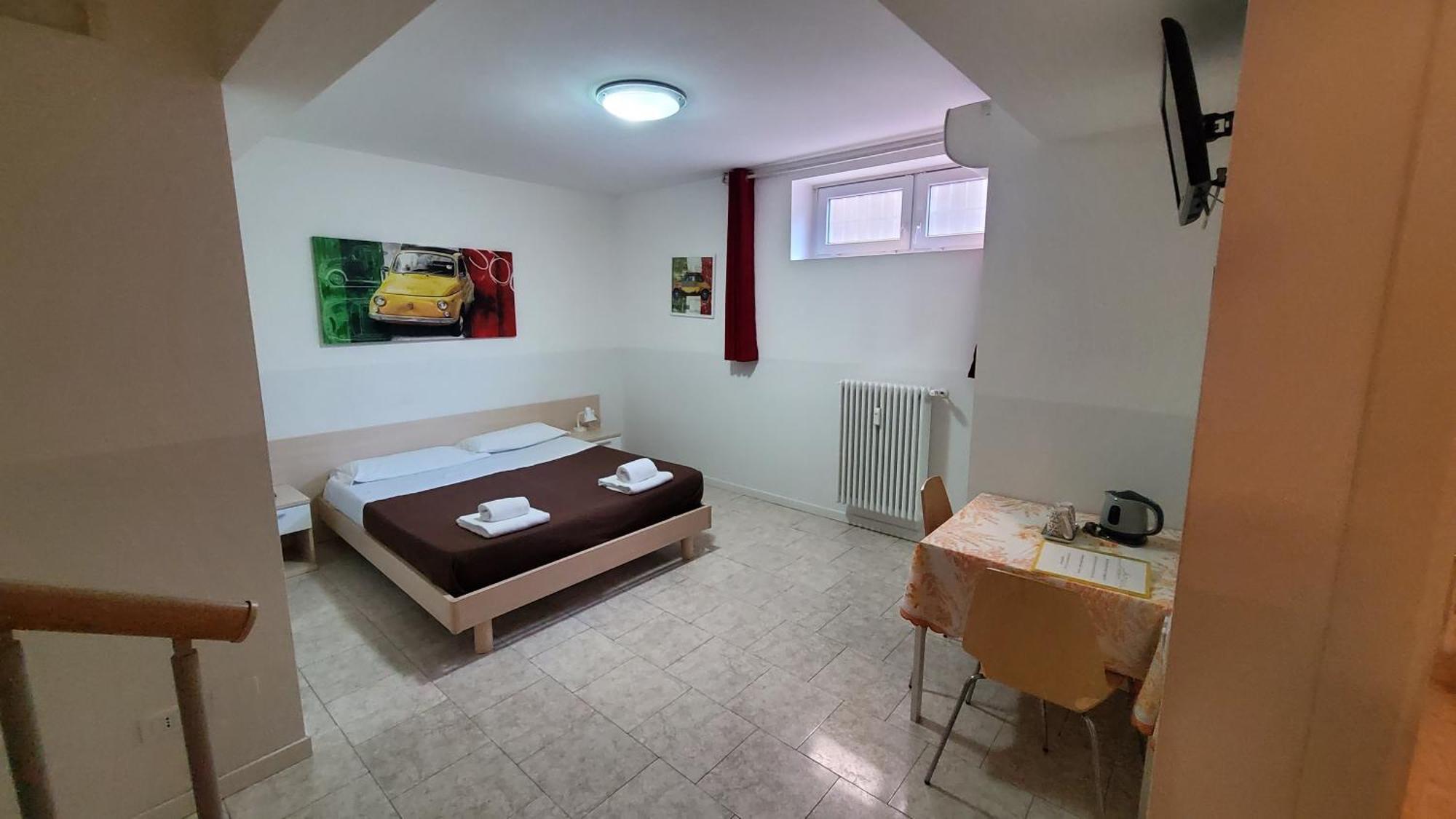 Hb Bonomelli 15 Hotell Bergamo Eksteriør bilde
