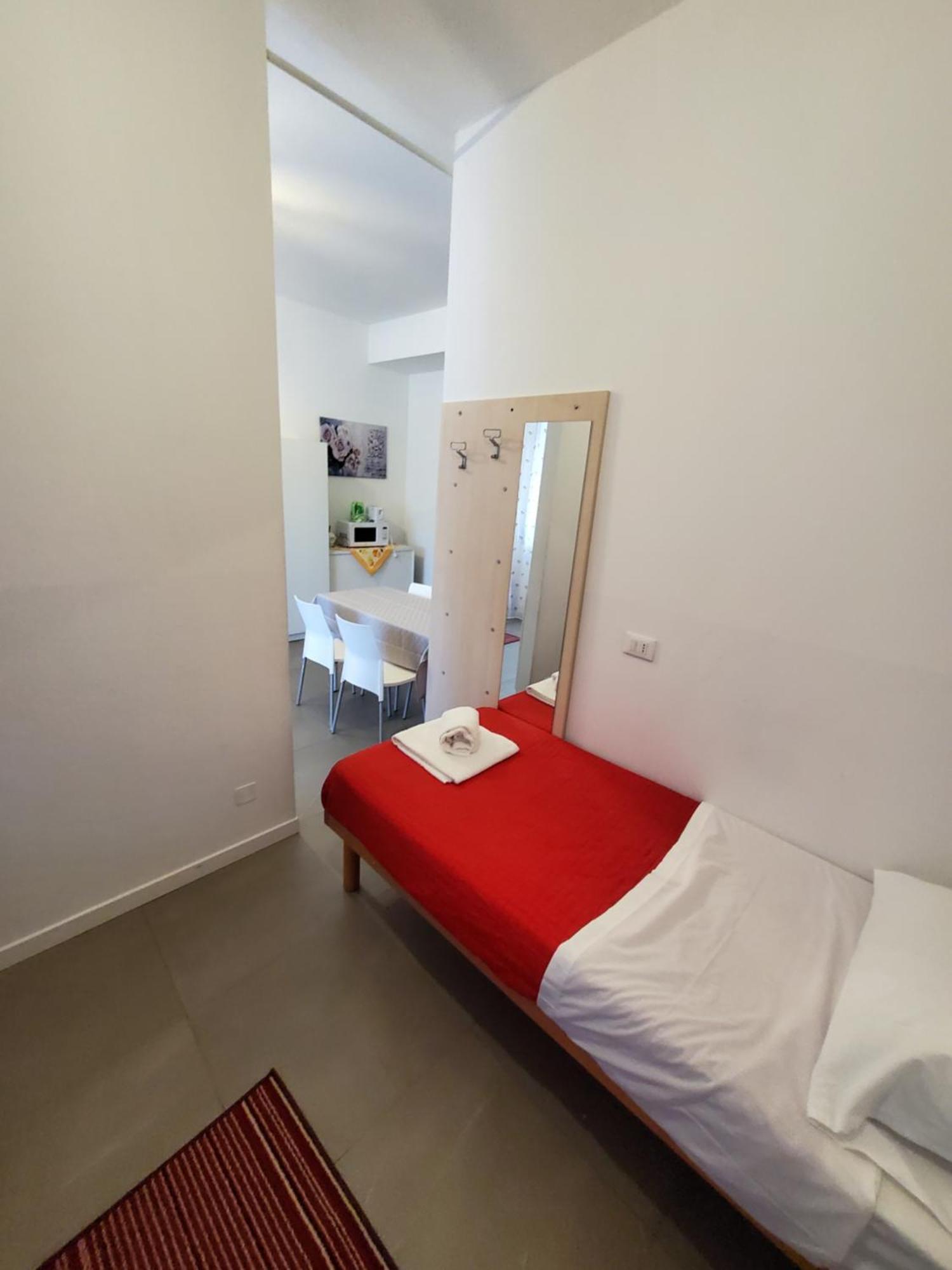 Hb Bonomelli 15 Hotell Bergamo Eksteriør bilde